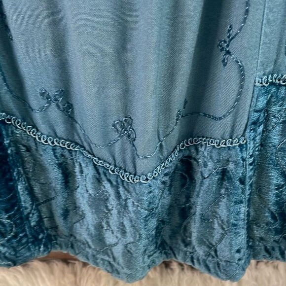 SOFT SURROUNDINGS Womens Rayon Velvet Embroidered Trim Tunic Top Boho Size L(?) - Picture 6 of 11